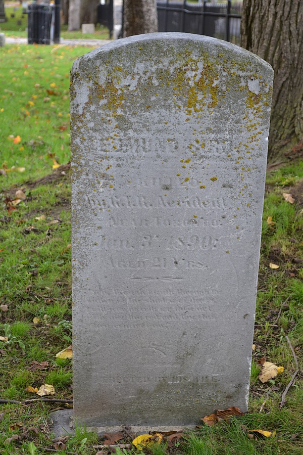[Tombstone of Edmund Bird]
